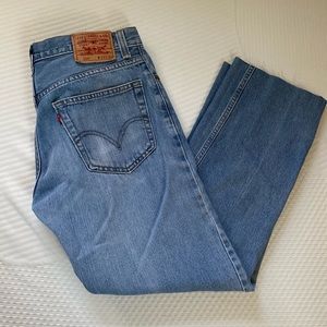 Levi’s high rise mom jeans